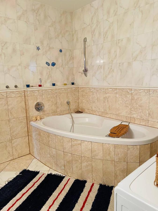 Rosehill Garden Family Villa With A Great Budapest View Extérieur photo